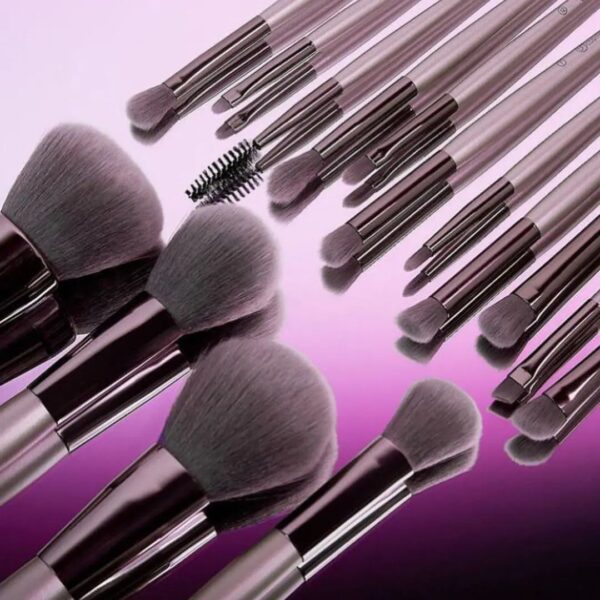 BH Cosmetics 15 Pcs Lavish Elegance Brush Kit - Image 8